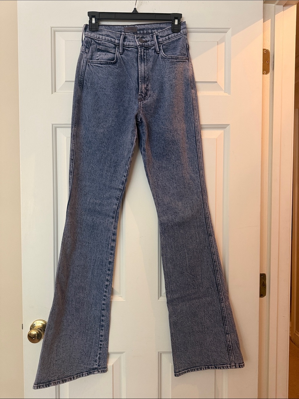 MOTHER High-Rise Flare Jeans in Faded Blue